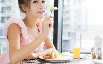 青豆客 – 别说你没想过！卓琳妹妹的裤里丝大集结